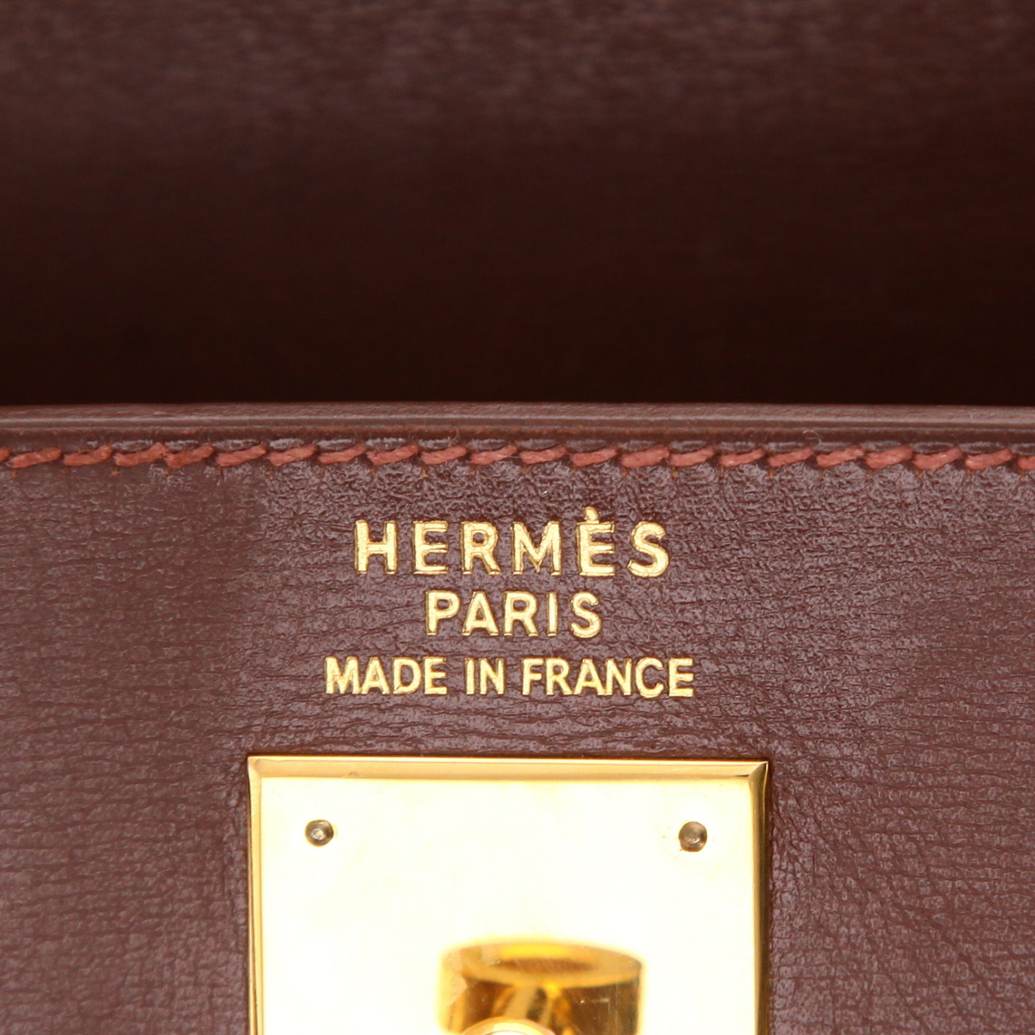 Hermès  Kelly 35 cm handbag  in brown box leather - Detail D2