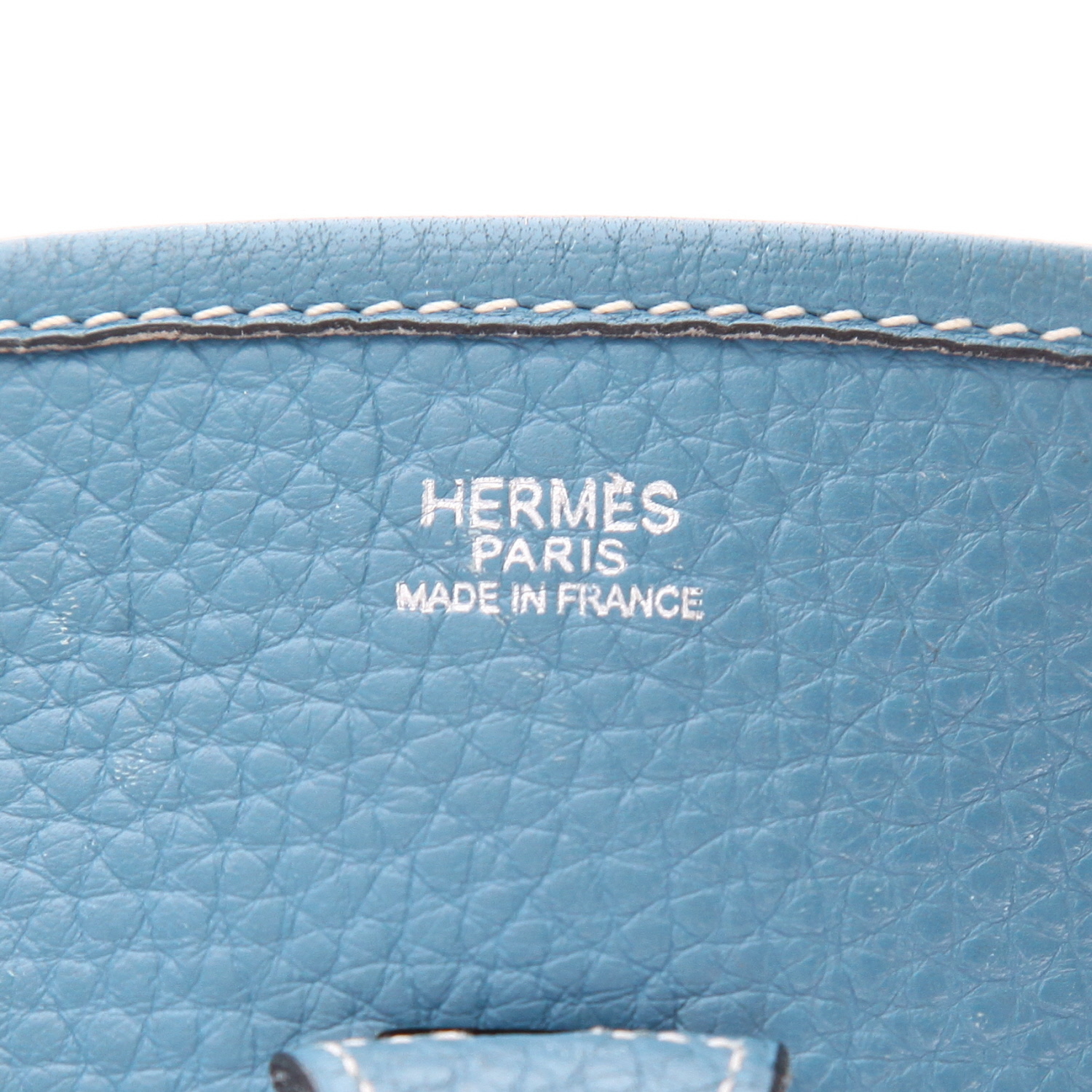 Sac bandoulière Hermès  Evelyne en cuir togo bleu-jean - Detail D2