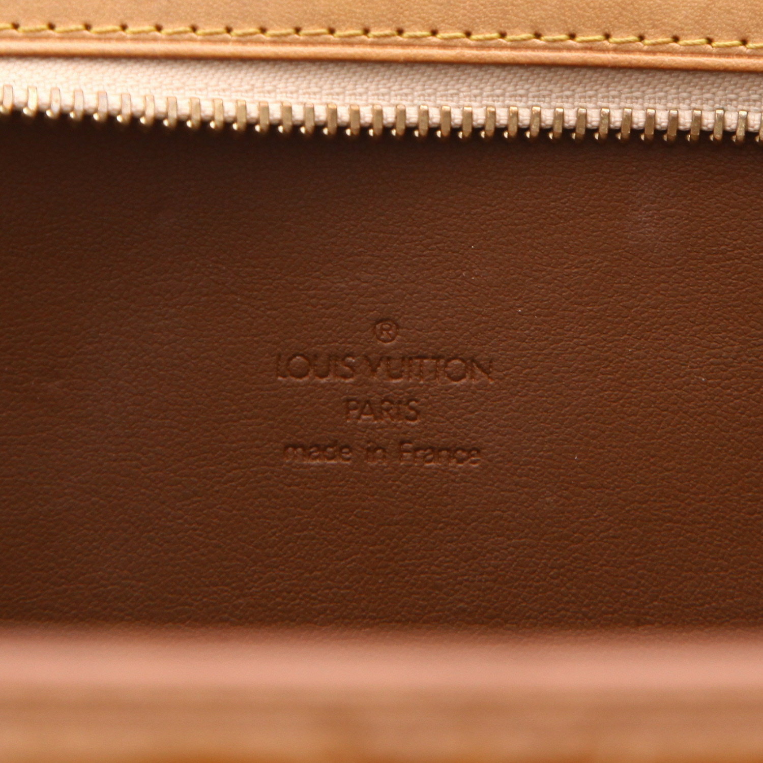 Louis Vuitton  Forsyth handbag  in golden brown monogram patent leather  and natural leather - Detail D2