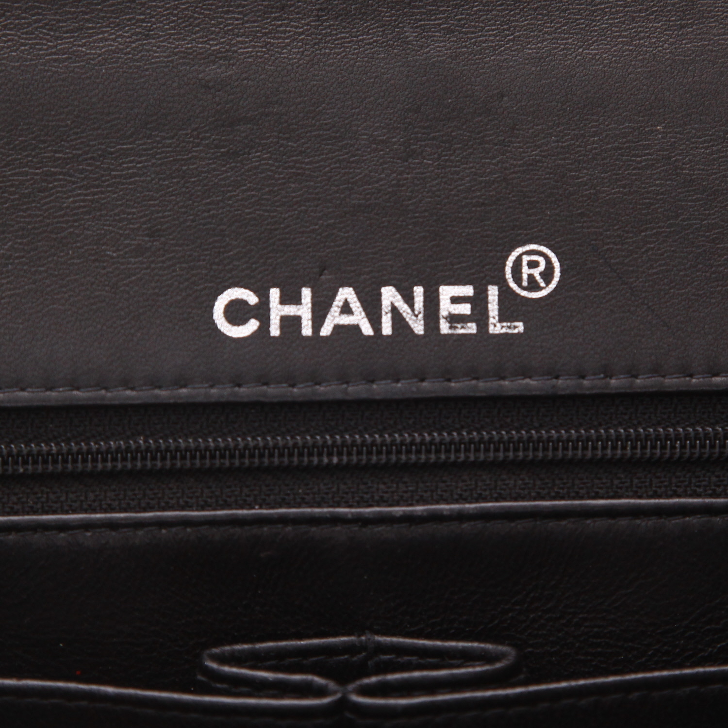 Borsa Chanel   in pelle verniciata e foderata nera - Detail D2