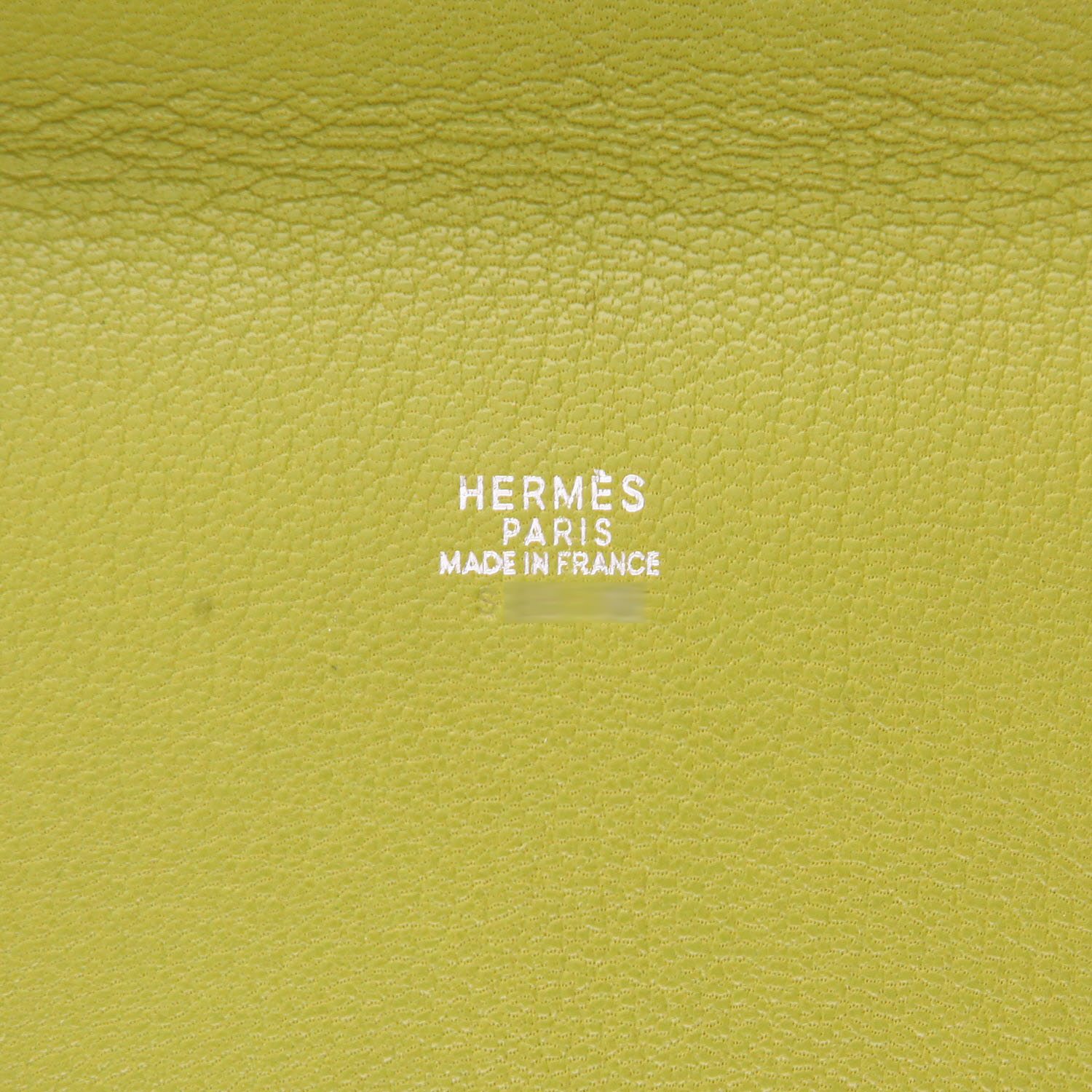 Hermès  Enveloppe large model  pouch  in anise green Mysore leather - Detail D2