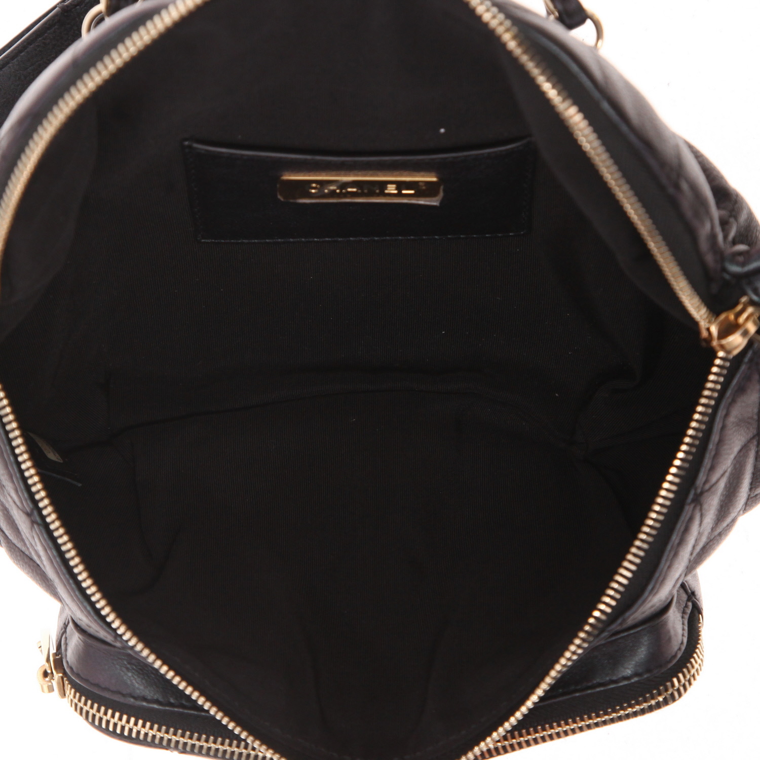 Pochette-ceinture Chanel   en cuir matelassé noir - Detail D3