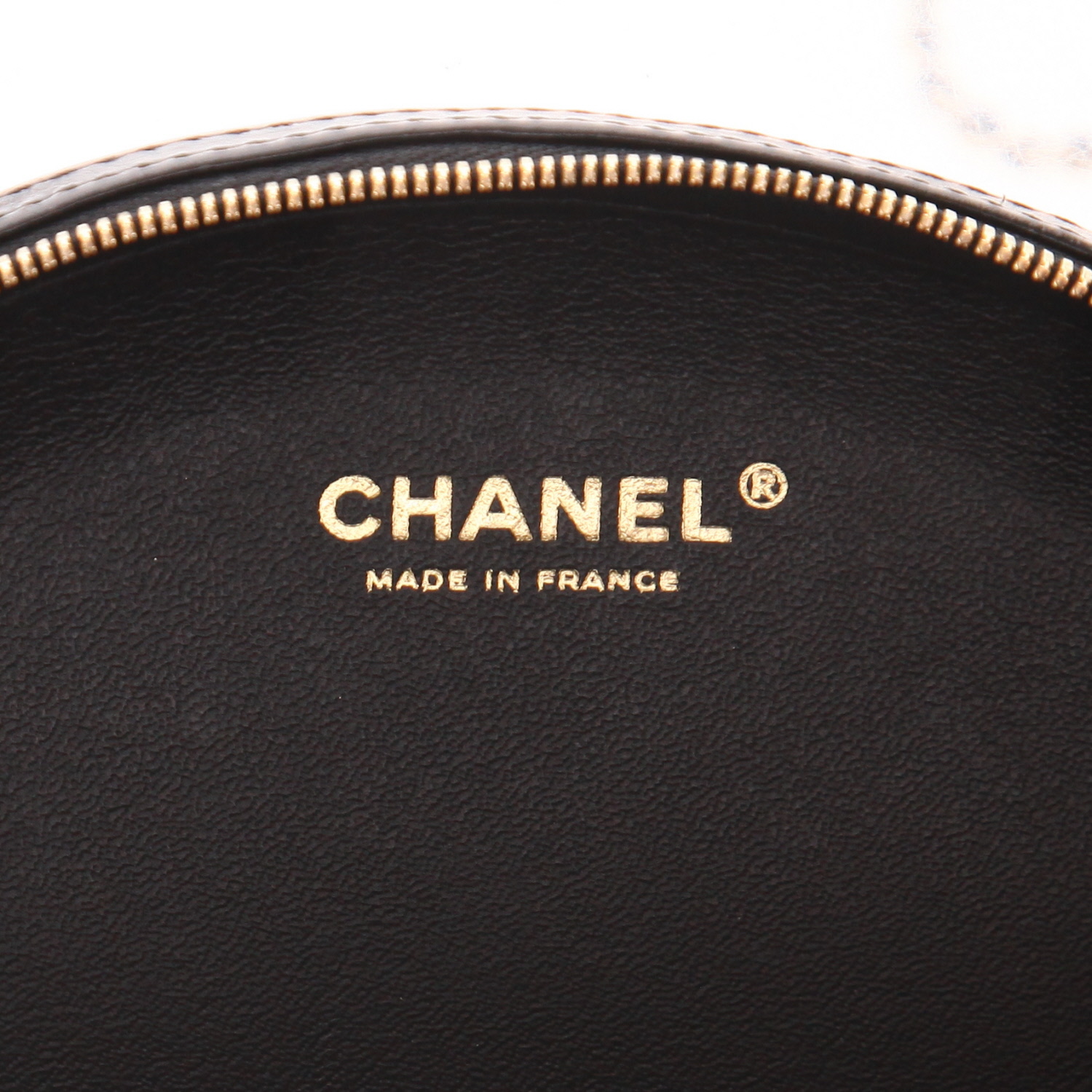 Chanel  Editions Limitées clutch  in black and white leather - Detail D2