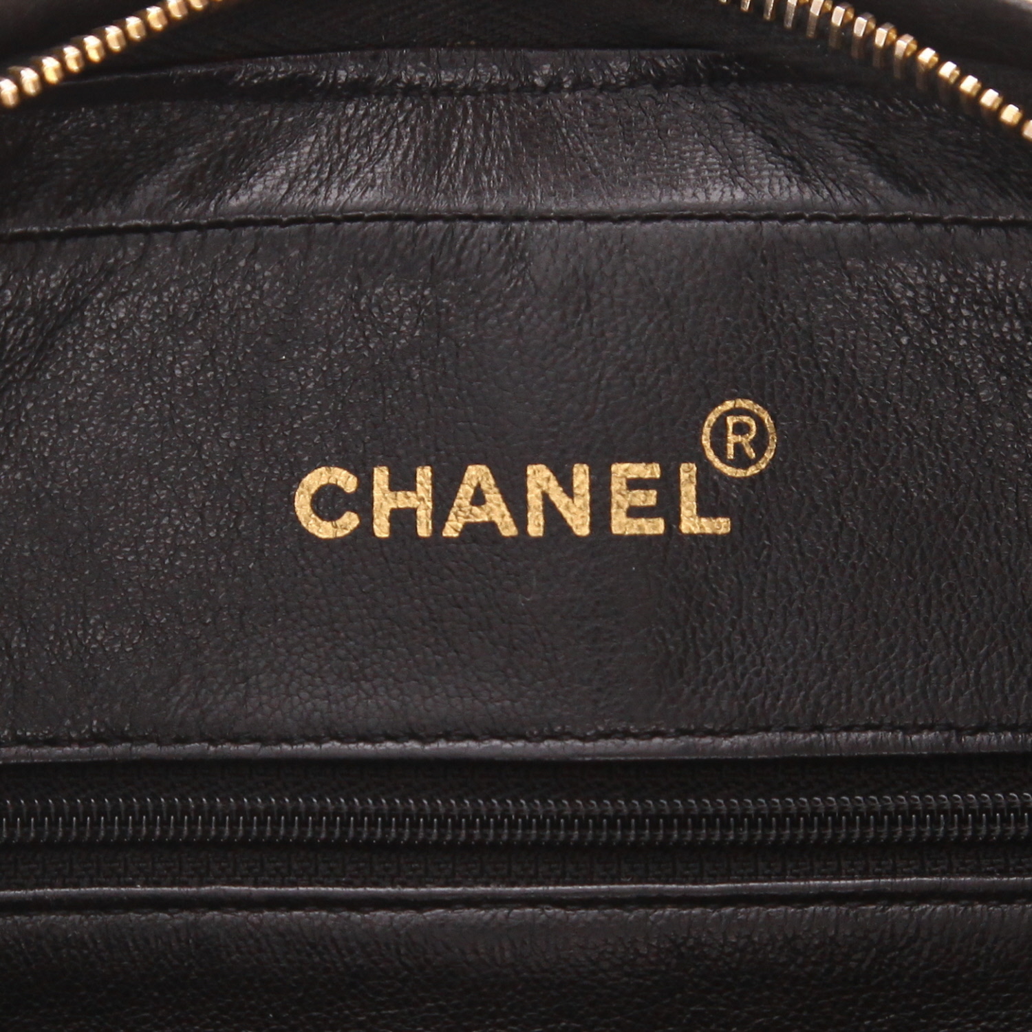 Sac bandoulière Chanel  Vintage en cuir matelassé noir - Detail D2