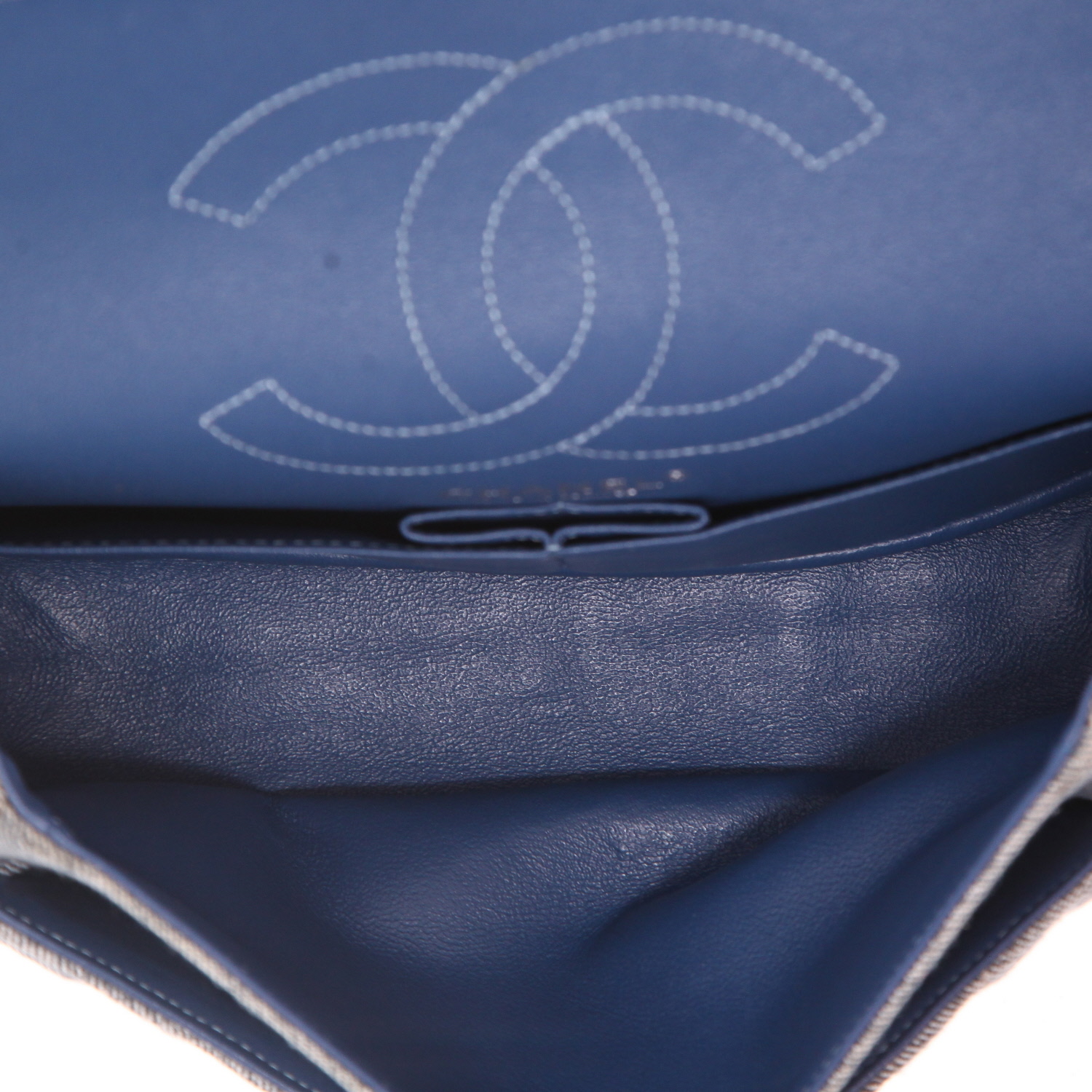 Sac bandoulière Chanel  2.55 en denim bleu - Detail D3