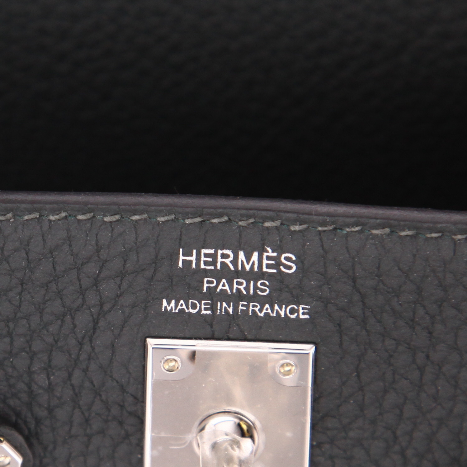 Sac à main Hermès  Kelly 25 cm en cuir togo New Vert - Detail D2