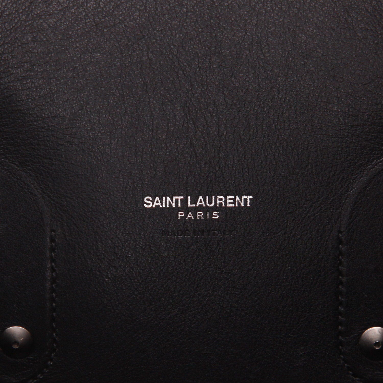 Sac à main Saint Laurent  Sac de jour petit modèle  en cuir noir - Detail D2