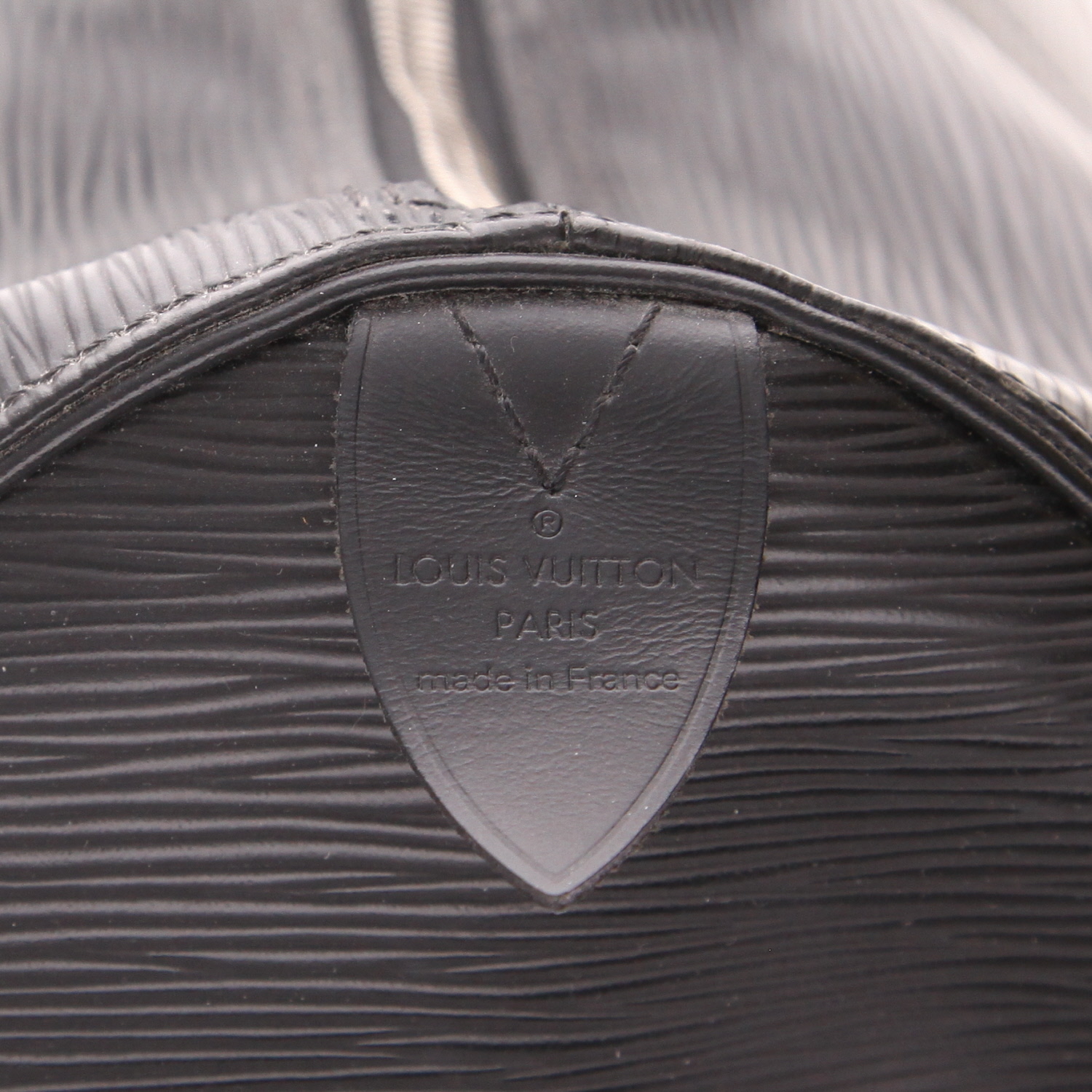Borsa da viaggio Louis Vuitton  Keepall 45 in pelle Epi nera - Detail D2