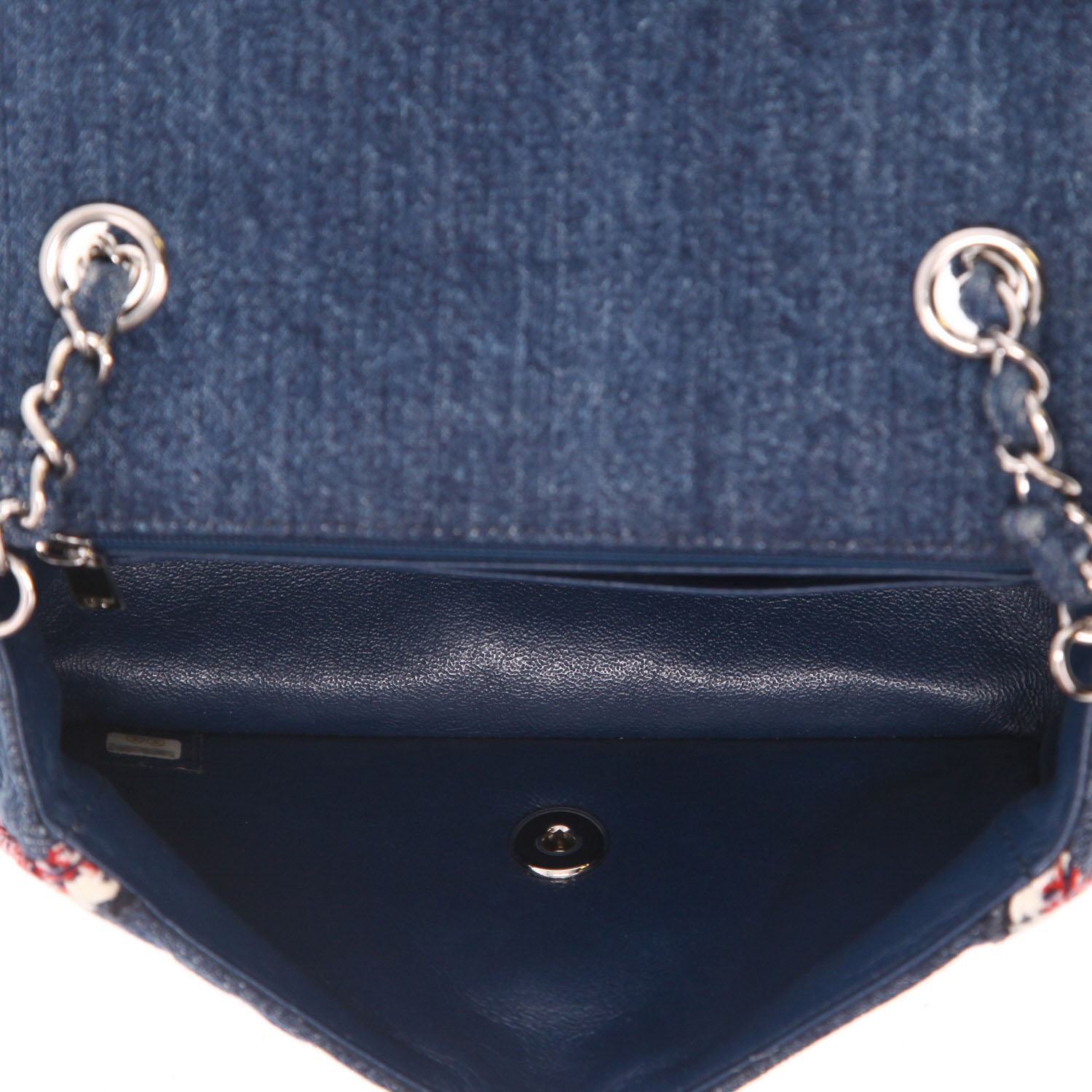 Bolso de mano Chanel  Mini Timeless en lona denim azul - Detail D3