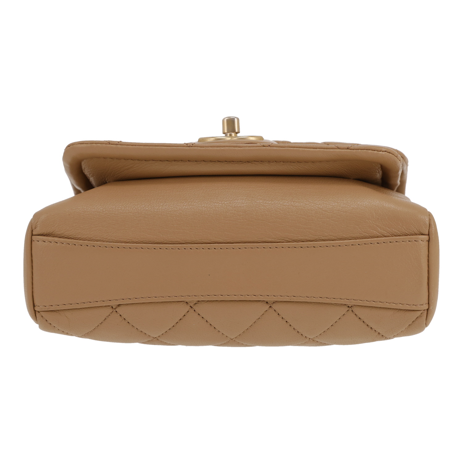 Sac bandoulière Chanel  Timeless Mini en cuir matelassé beige - Detail D1