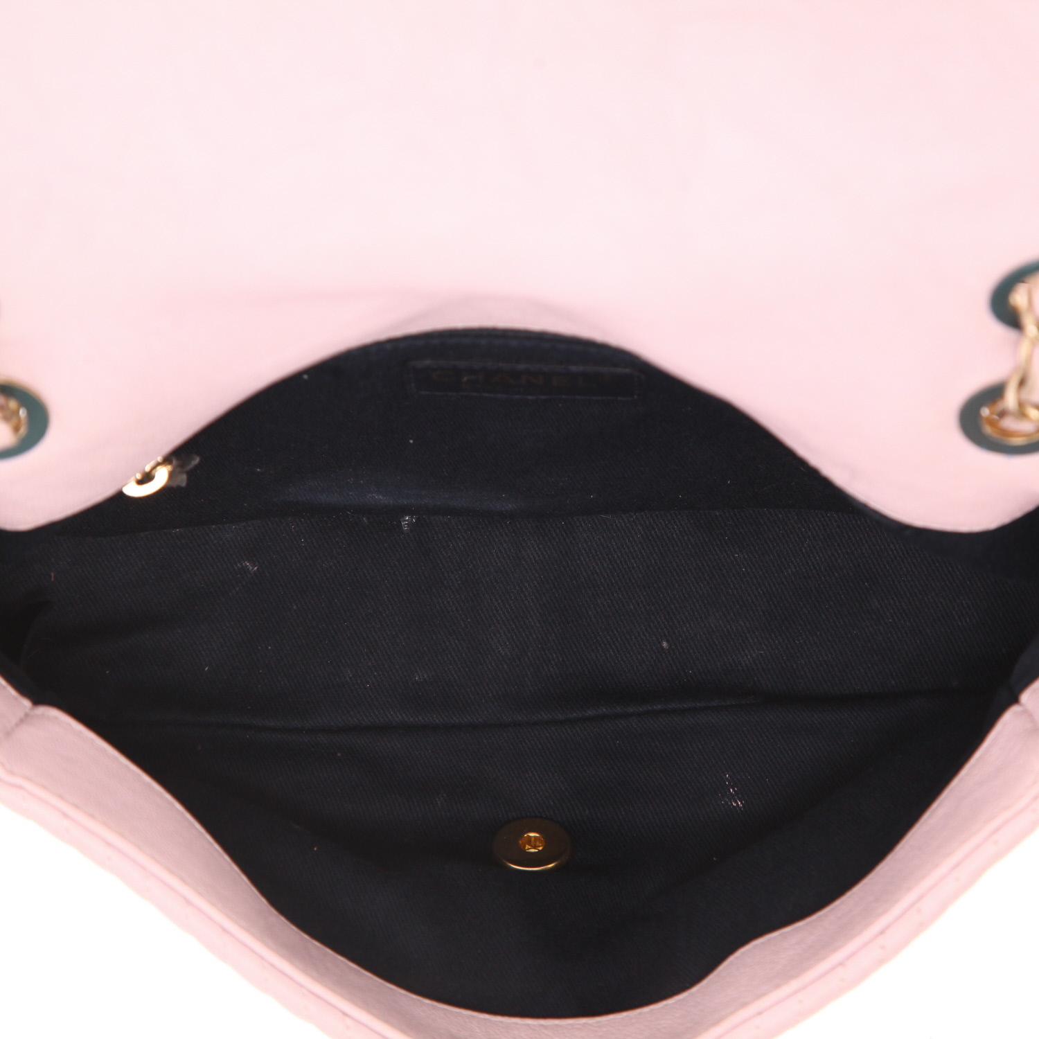 Bolso de mano Chanel  Timeless en cuero acolchado color rosa claro - Detail D3