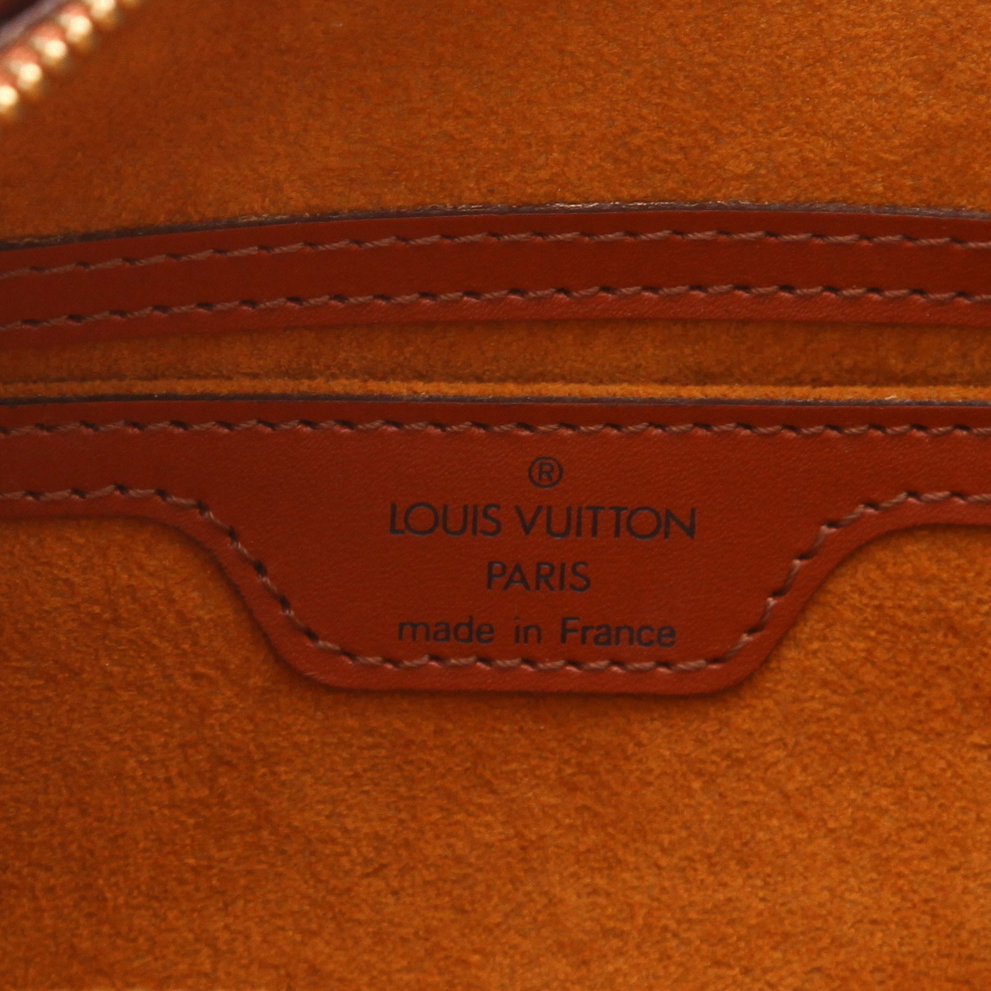 Louis Vuitton  Soufflot handbag  in brown epi leather - Detail D2