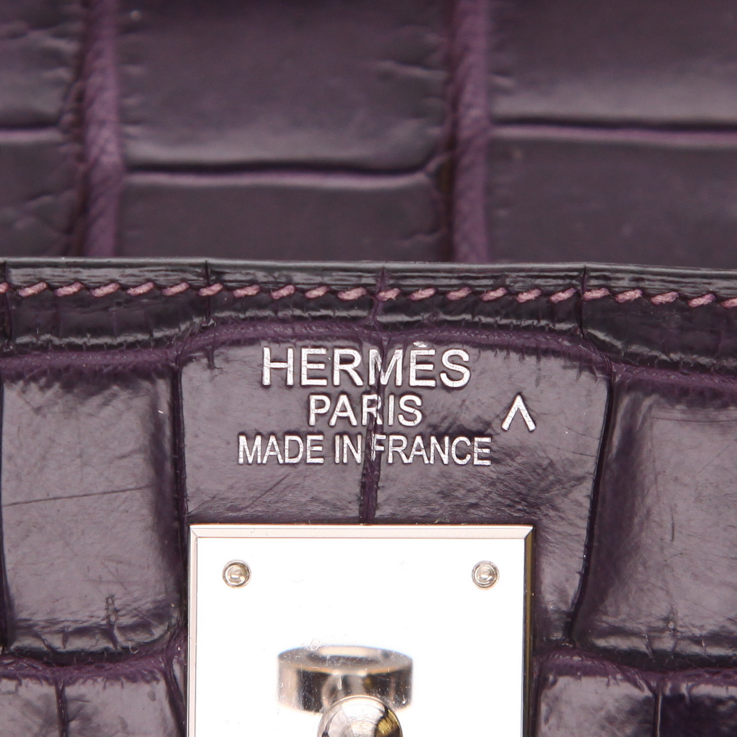 Hermès  Kelly 35 cm handbag  in purple porosus crocodile - Detail D2