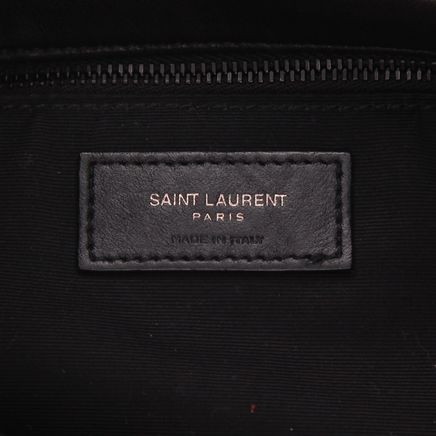 Sac bandoulière Saint Laurent  Loulou Puffer en cuir matelassé noir - Detail D2