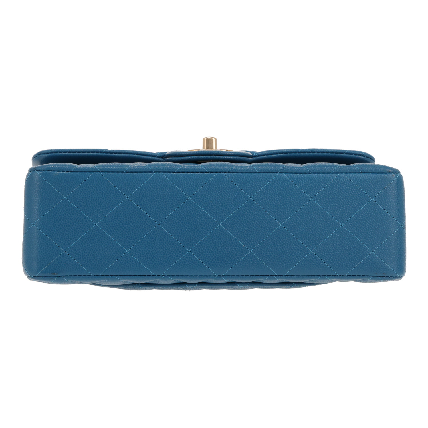 Sac bandoulière Chanel  Timeless Petit en cuir grainé matelassé bleu - Detail D1