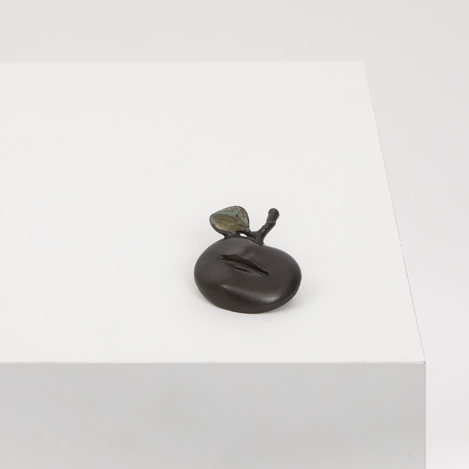 'Pomme-bouche' brooch - circa 1990 - Arthus-Bertrand edition