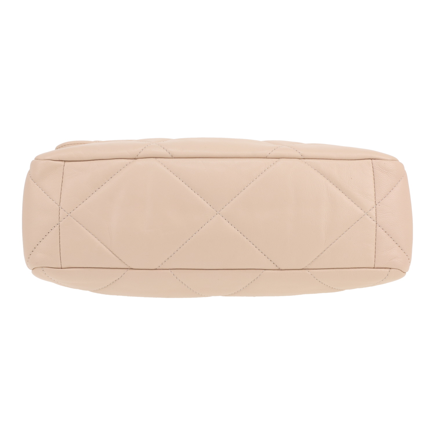 Sac bandoulière Chanel  19 grand modèle  en cuir matelassé beige - Detail D1