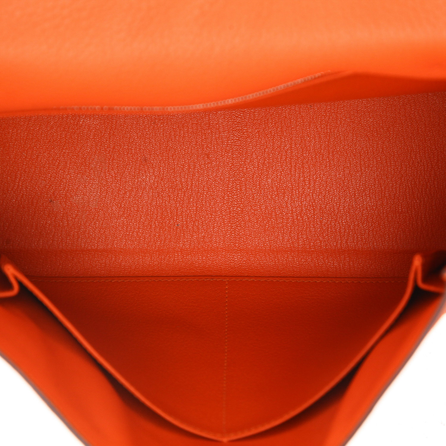 Sac à main Hermès  Kelly 32 cm en cuir togo orange Feu - Detail D3