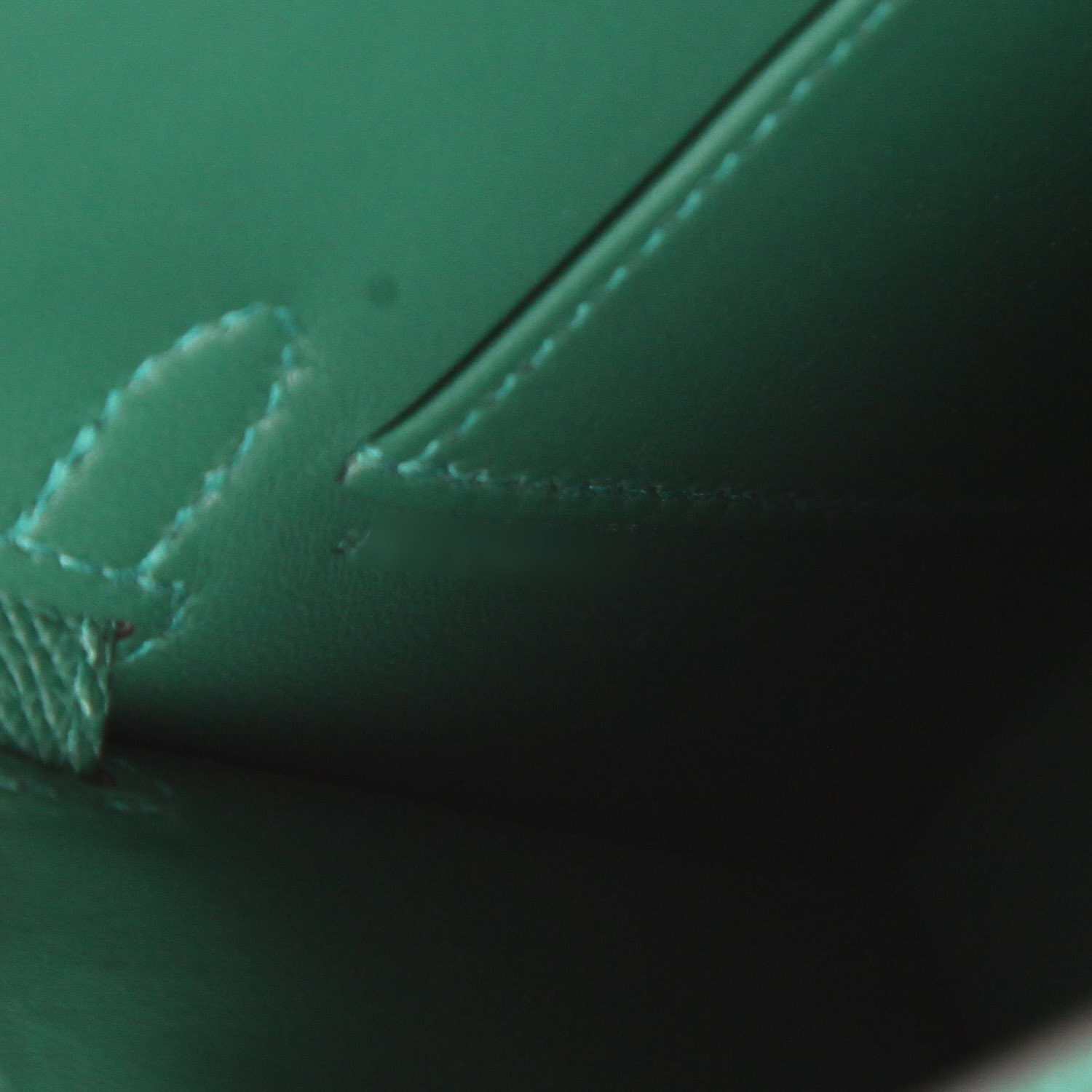 Sac bandoulière Hermès  Kelly 20 cm en cuir epsom vert - Detail D4