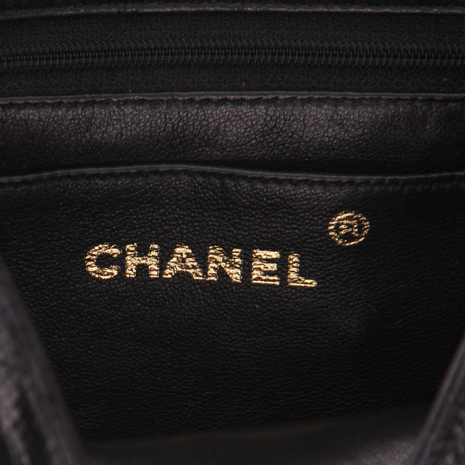 Bolso bandolera Chanel  Mini Carré en piel de lagarto negra - Detail D2