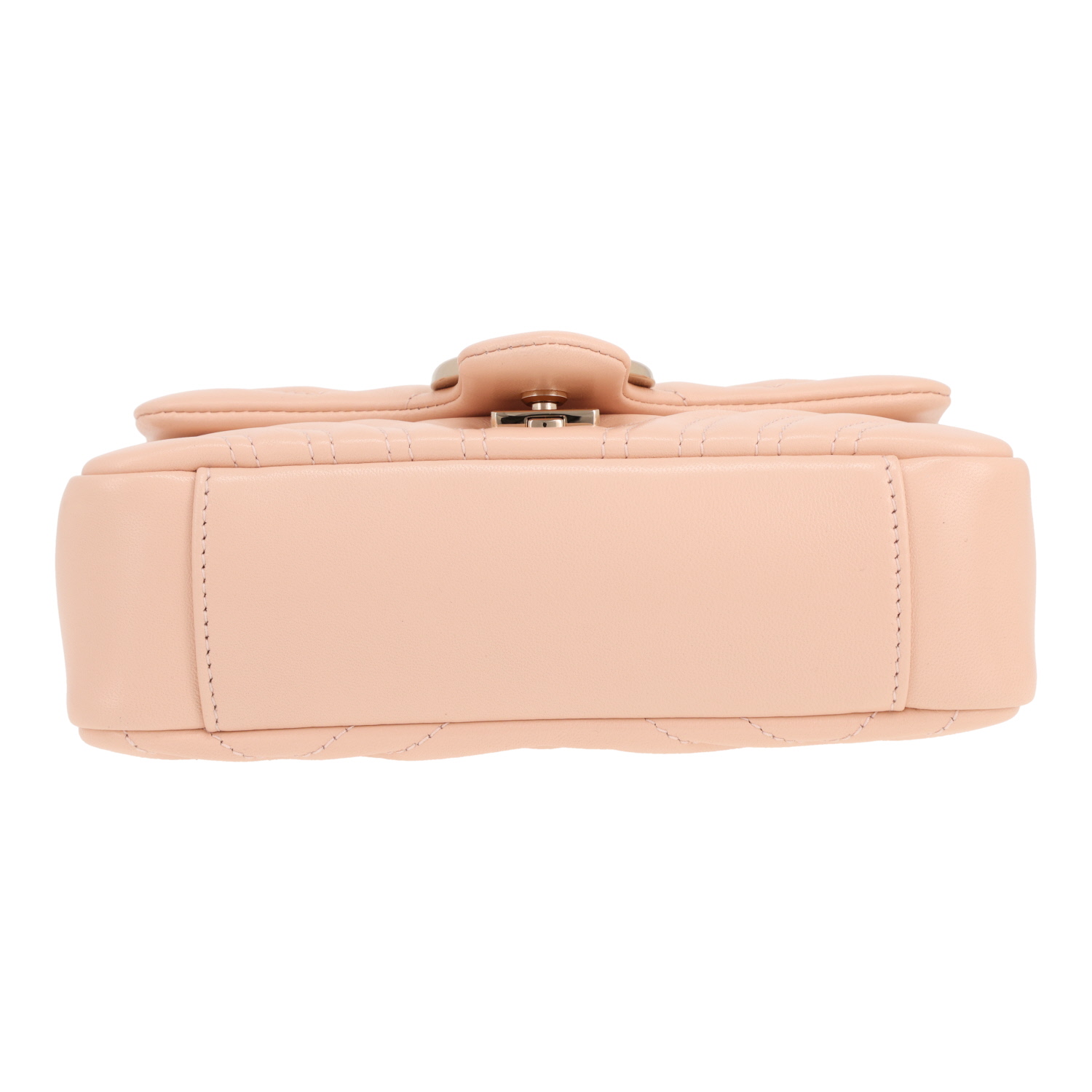 Sac bandoulière Gucci  GG Marmont moyen modèle  en cuir matelassé rose - Detail D1