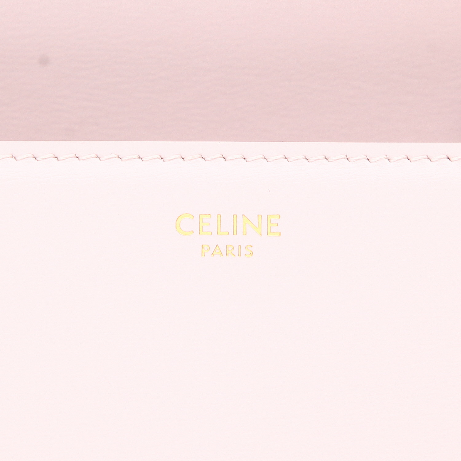 Bolso bandolera Celine  Triomphe Teen en cuero color lila - Detail D2