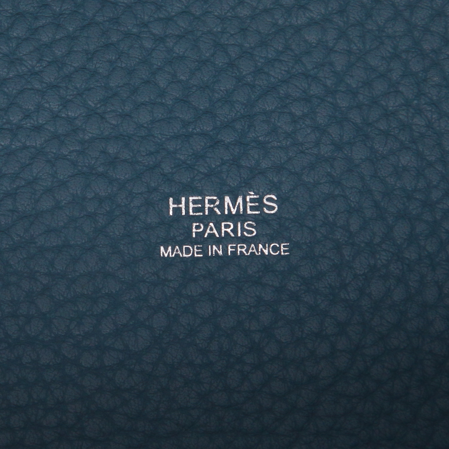 Bolso de mano Hermès  Picotin 18 cm en cuero togo azul - Detail D2