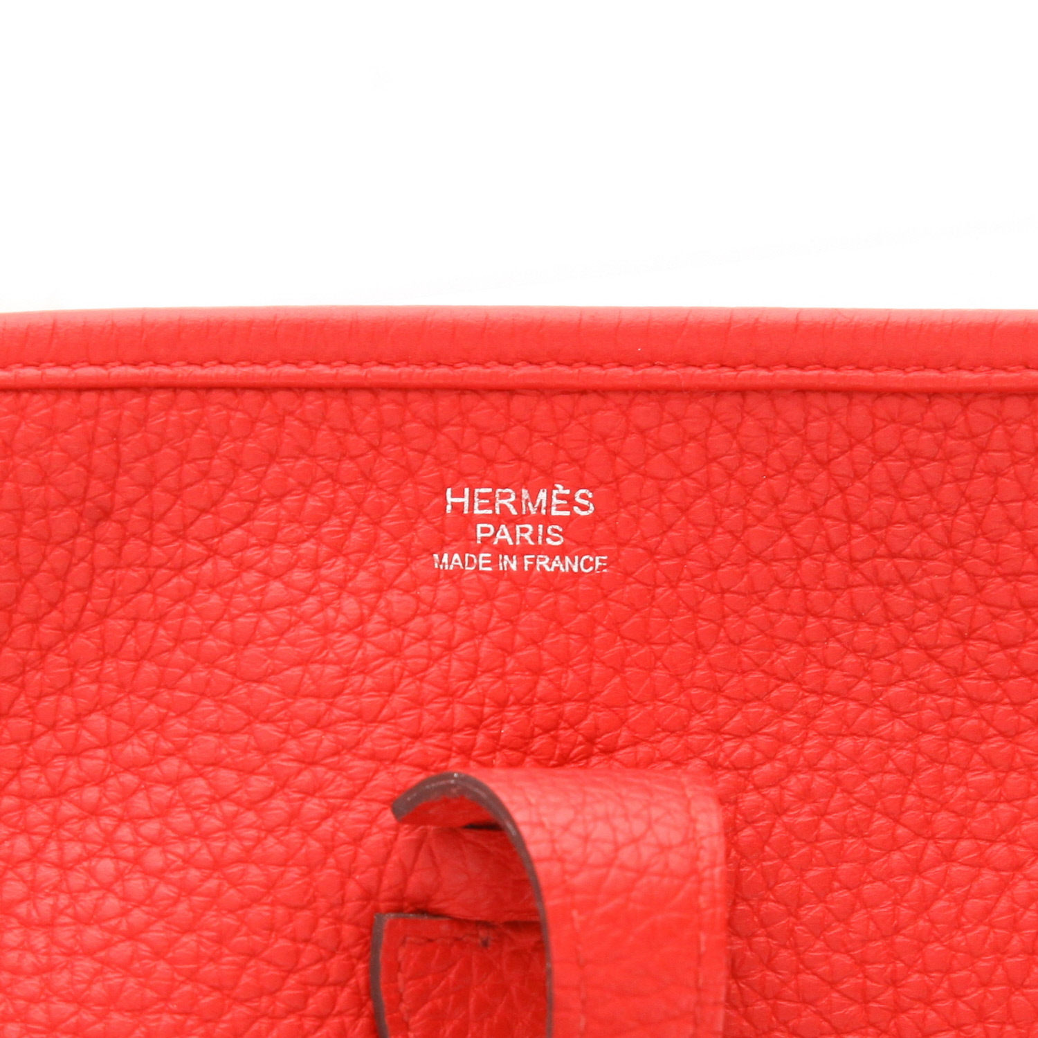 Borsa a tracolla Hermès Evelyne 29 cm in pelle Togo rossa - Detail D2