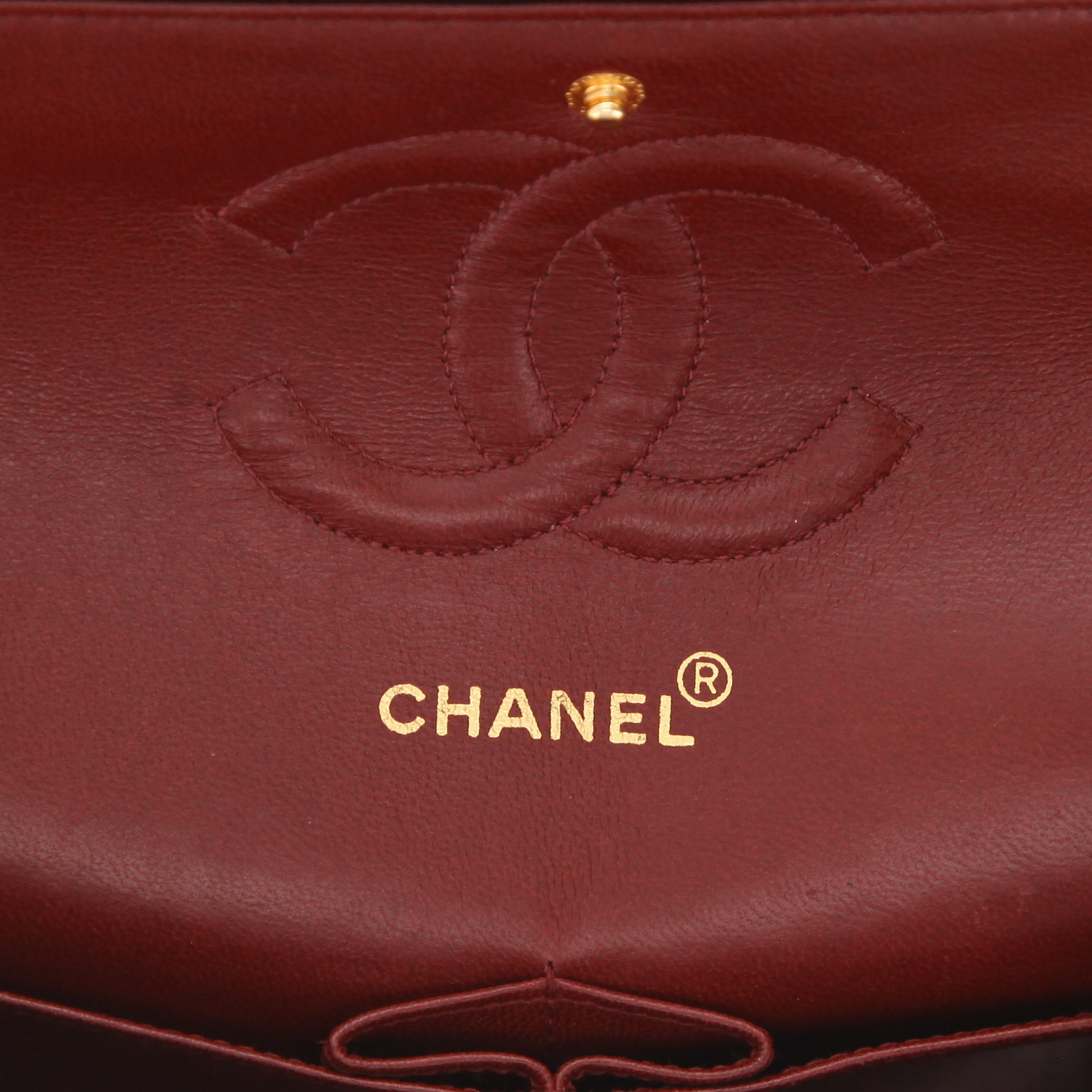 Chanel  Timeless Classic handbag  in black quilted leather - Detail D2