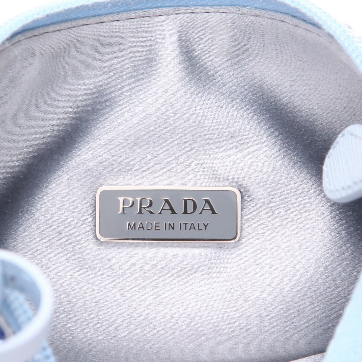 Bolso de mano Prada  Re-Edition 2000 en lona azul con cristales - Detail D2