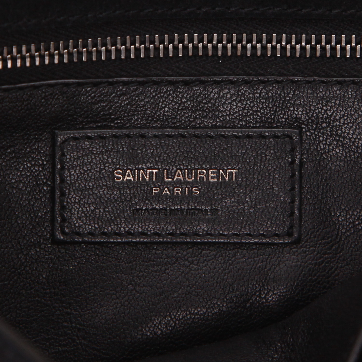 Saint Laurent  Carré Satchel handbag  in black Veau velours - Detail D2