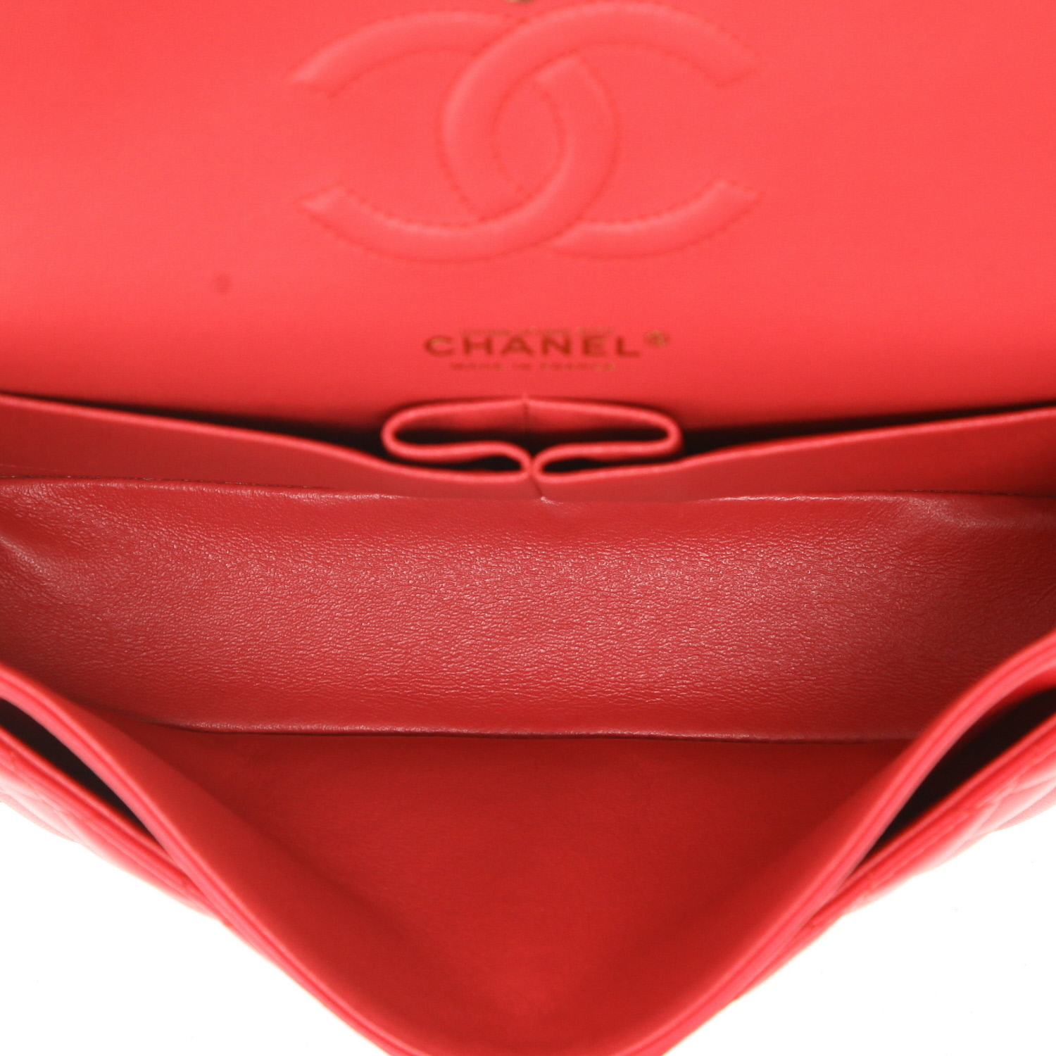 Chanel  Timeless Classic handbag  in red quilted leather - Detail D3