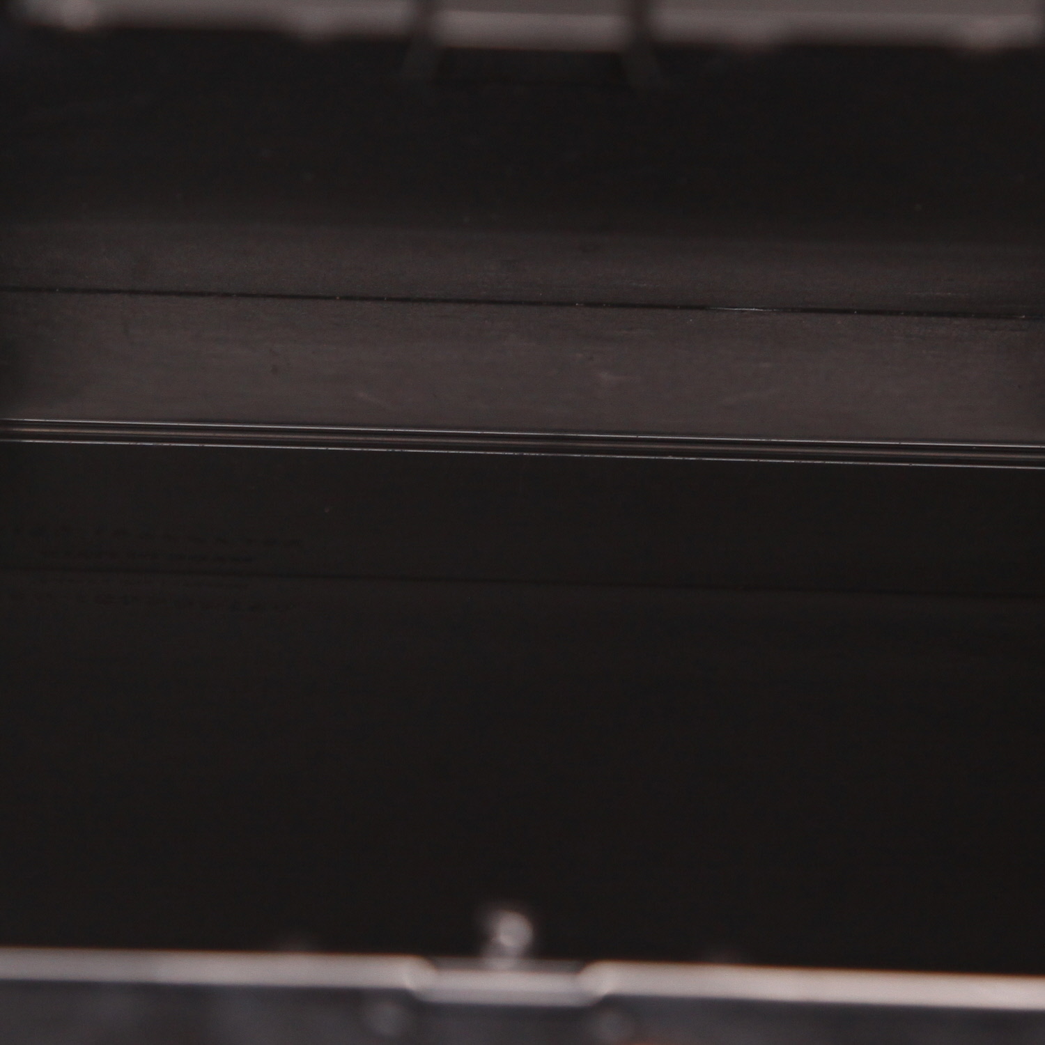 Saint Laurent   clutch  in black plexiglas - Detail D3