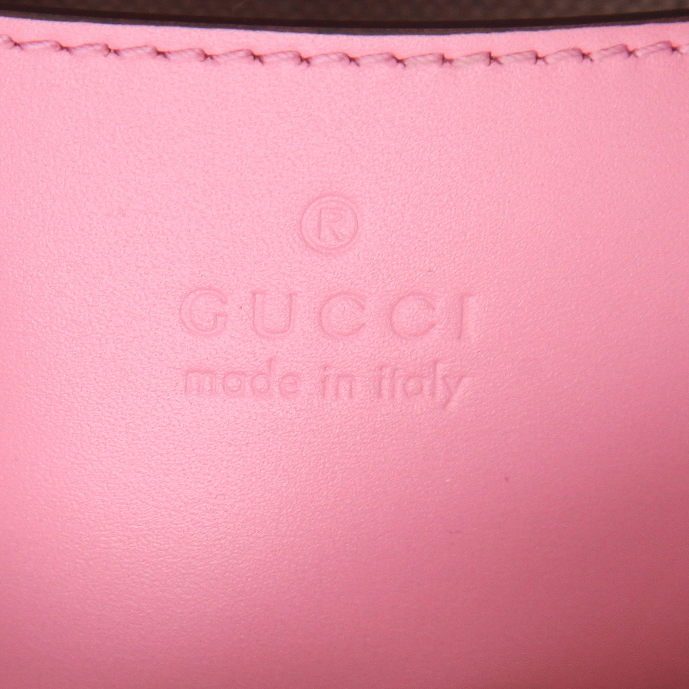 Gucci  Bamboo vertical shoulder bag  in pink leather  and bamboo - Detail D2
