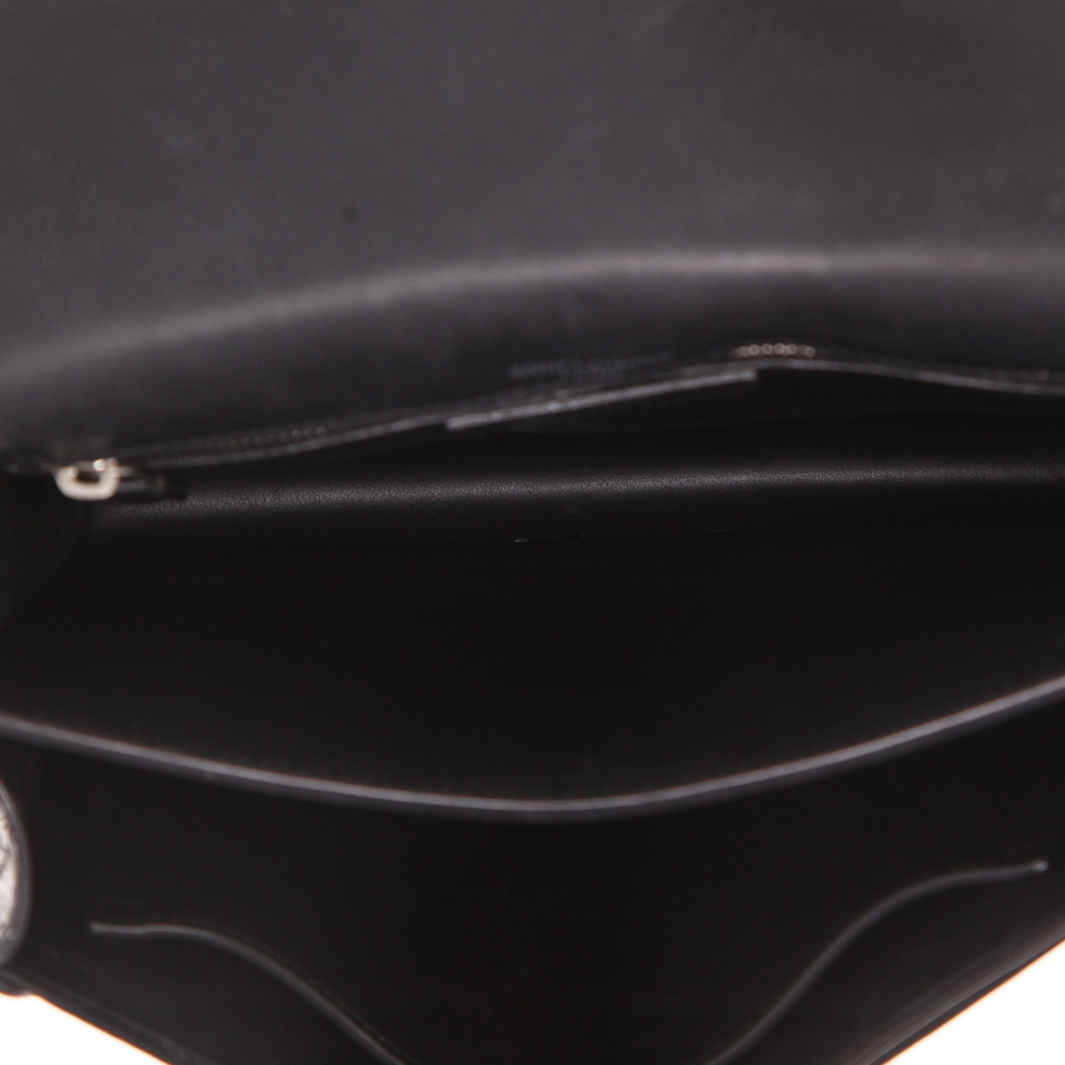 Bolso bandolera Saint Laurent  Cassandre en piel de pitón negra - Detail D3