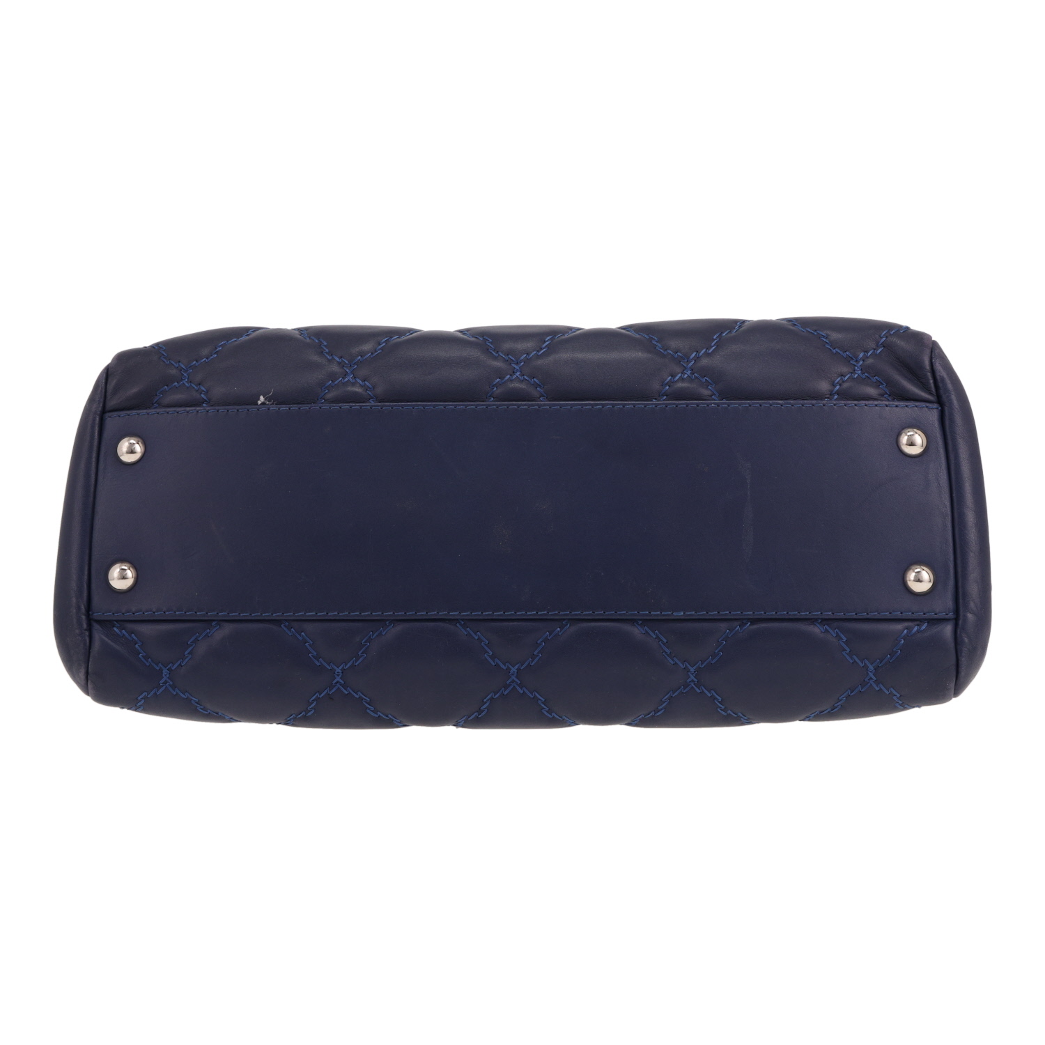 Bolso de mano Chanel  Hampton en cuero acolchado azul - Detail D1