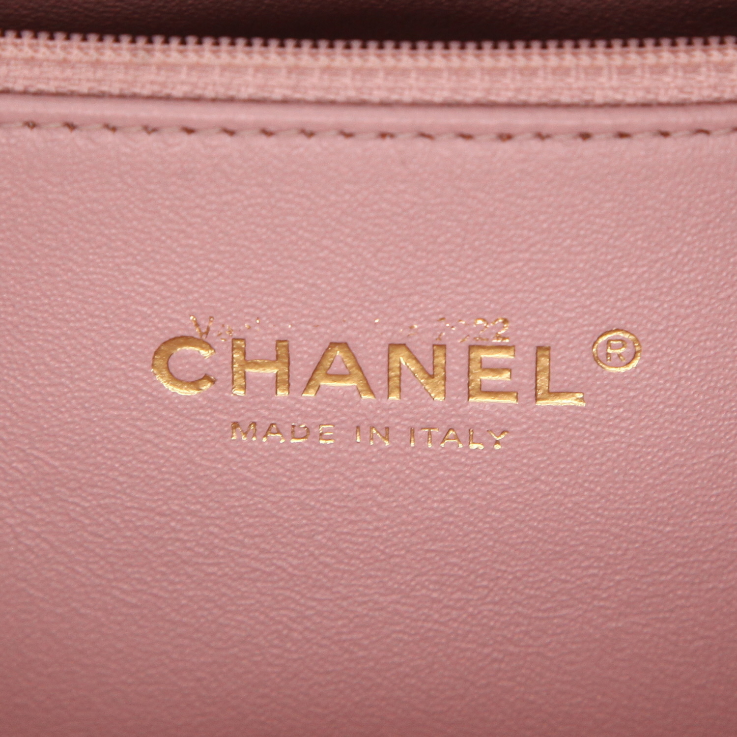 Borsa Chanel  Executive in pelle martellata rosa - Detail D2