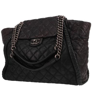 Chanel   shopping bag  in black quilted leather