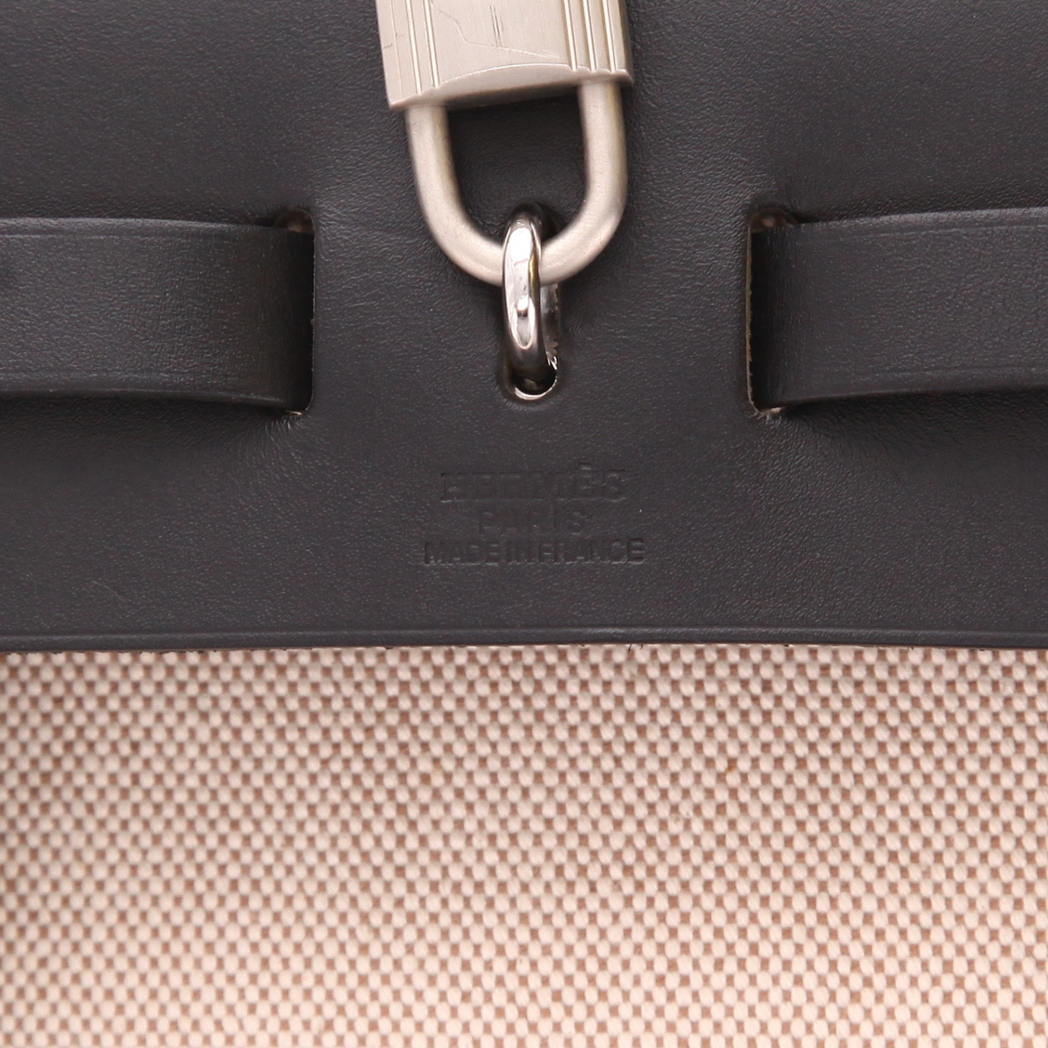 Borsa a tracolla Hermès  Herbag in tela beige e pelle nera - Detail D2