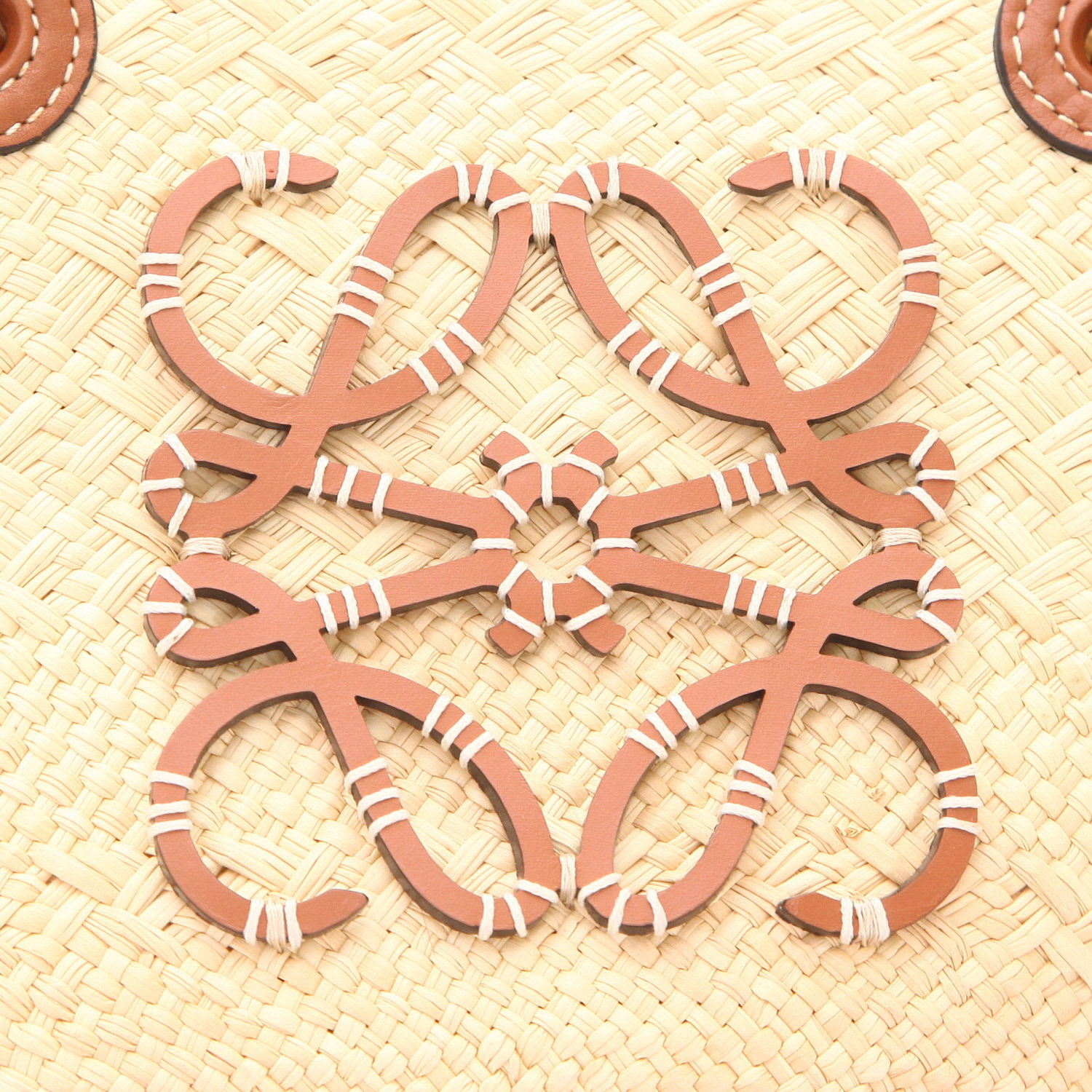 Bolso de mano Loewe «Paula's Ibiza» de rafia beige y piel marrón - Detail D2
