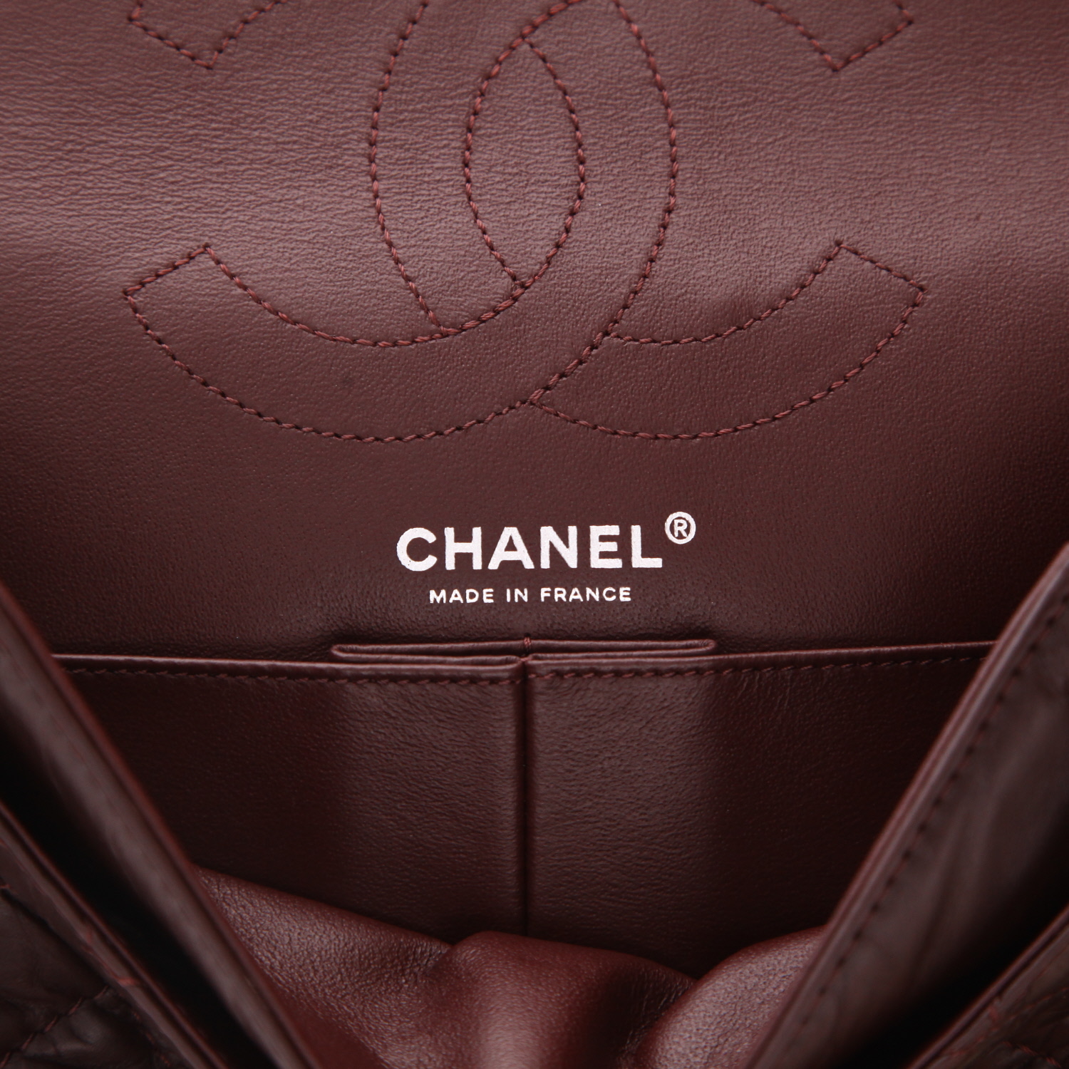 Bolso bandolera Chanel  2.55 en cuero acolchado color burdeos - Detail D2