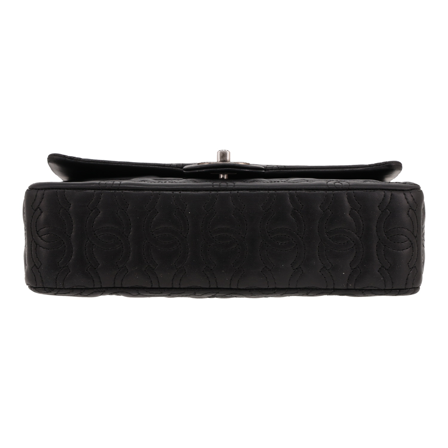 Sac à main Chanel  Timeless Classic en cuir monogram noir - Detail D1