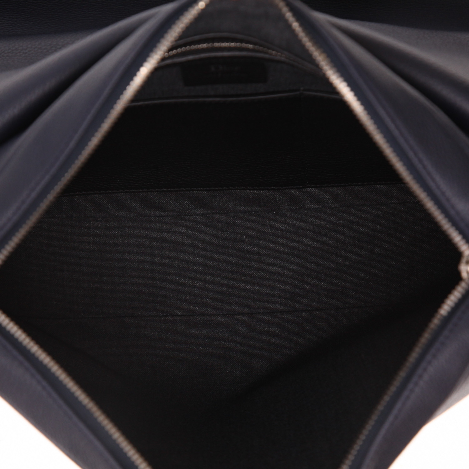 Dior  Messenger shoulder bag  in navy blue grained leather - Detail D3