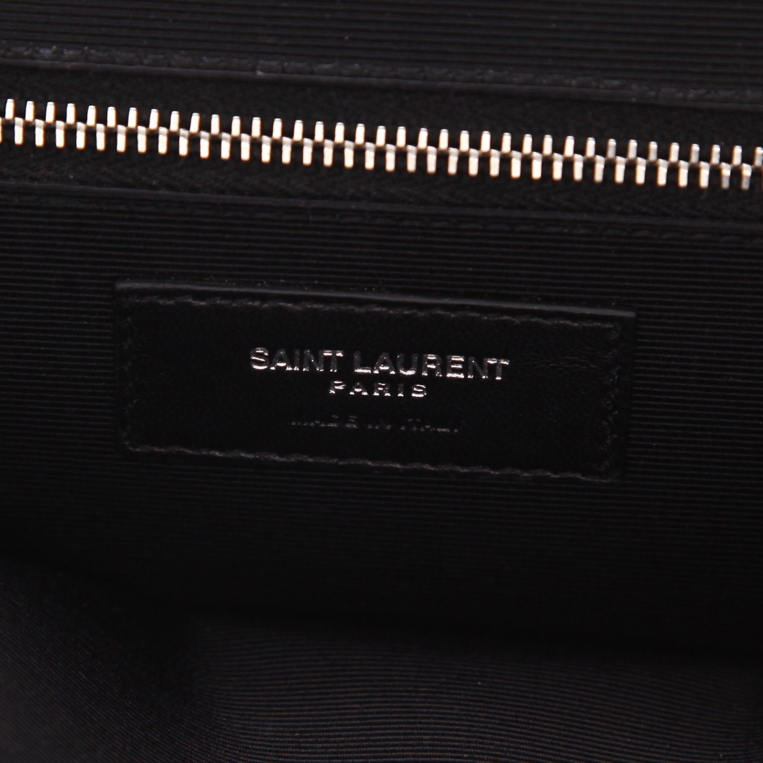 Saint Laurent  Envelope handbag  in navy blue quilted grained leather - Detail D2