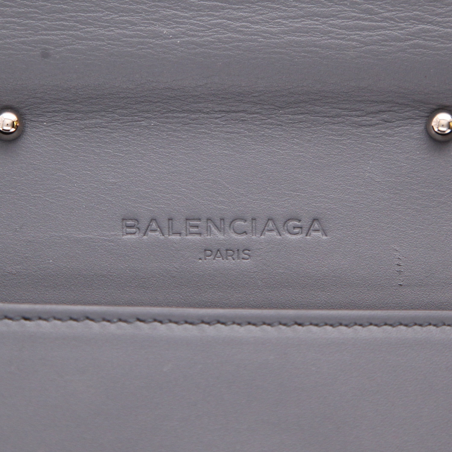 Sac à main Balenciaga  Neo Classic en cuir gris - Detail D2
