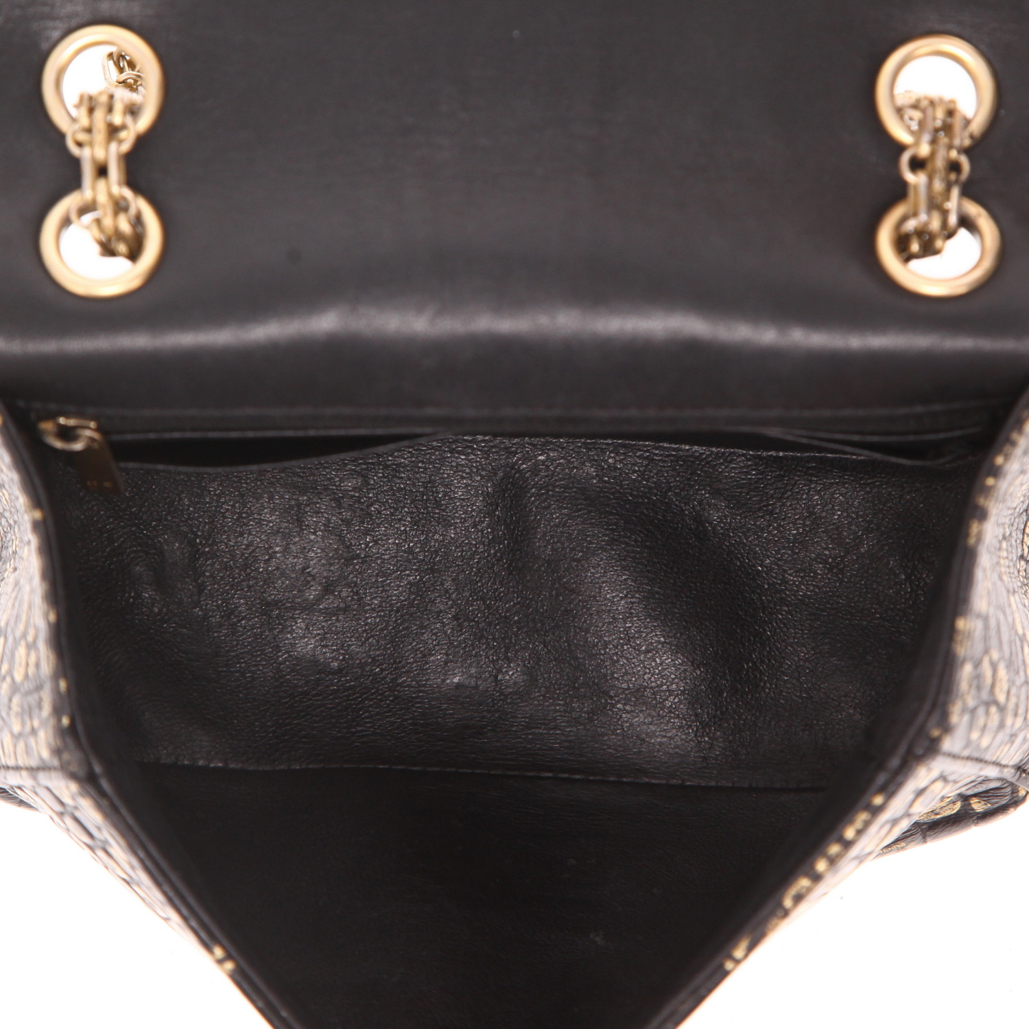 Chanel  2.55 mini  shoulder bag  in black and gold leather - Detail D3