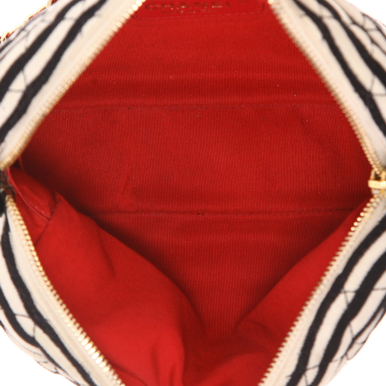 Bolso de mano Chanel   en tejido jersey negro y blanco y cuero negro - Detail D3