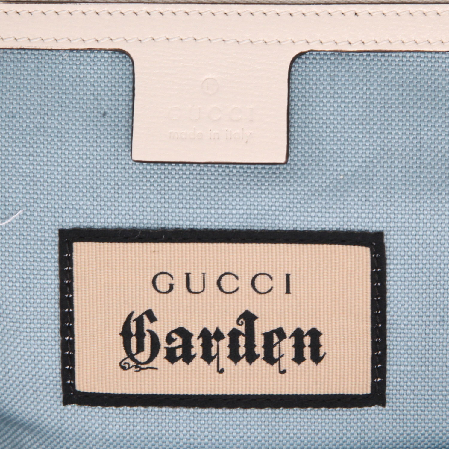 Gucci  Bamboo handbag  in blue, white and red leather  and bamboo - Detail D2