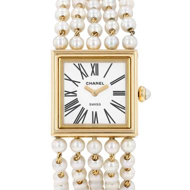 Chanel Mademoiselle  in yellow gold Circa 1990