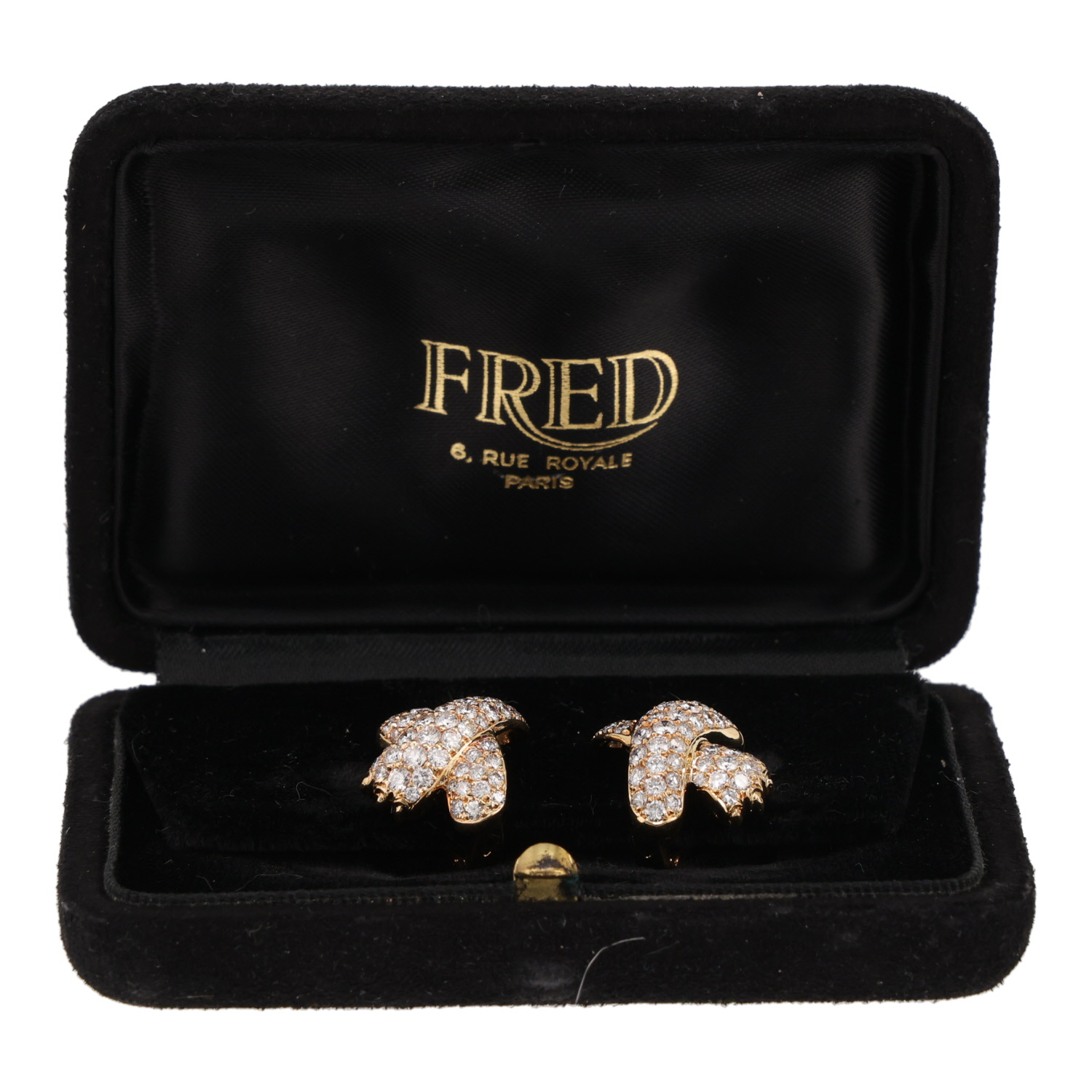 A pair of 1970s Fred Ombre Féline ear clips in yellow gold and diamonds - Detail D2
